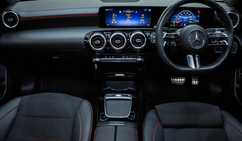 2024 MERCEDES-BENZ CLA 200 A/T full