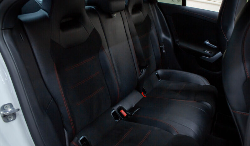 2024 MERCEDES-BENZ CLA 200 A/T full