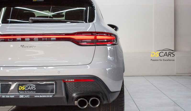 2023 PORSCHE MACAN full