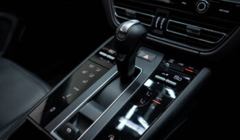 2023 PORSCHE MACAN full