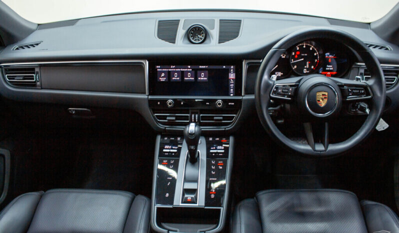 2023 PORSCHE MACAN full